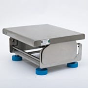 Footrests for Labs & Cleanrooms | Terra Universal