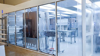 Hardwall modular cleanroom exterior