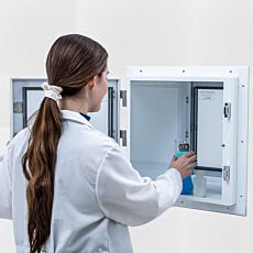 General-Use Pass-Through Chamber