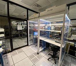 Vertical airflow portable cleanbooth