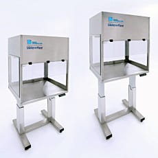Vertical laminar flow hood mounted on automatic height adjusting table