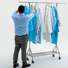 Garment rack with extended horizontal rack