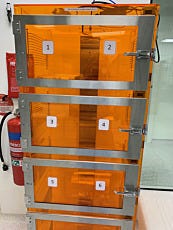 Amber acrylic nitrogen desiccator cabinet 5 doors steel frame for storing printed circuit boards