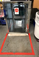 Cleanroom cart pass-through in stainless steel for pharmacy compounding