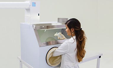 Ducted Cleaning Glovebox with ULPA Filtration