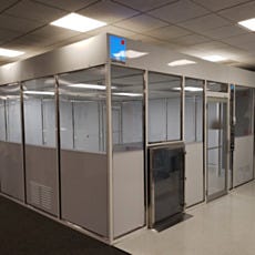 Customized hardwall cleanroom for medical device manufacturing