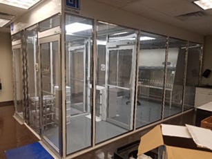 ISO 7 hardwall modular cleanroom for pharmaceutical and biotechnology research