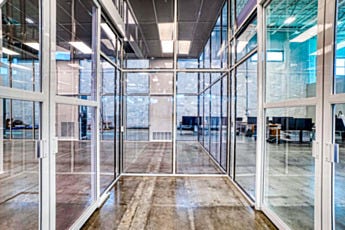 Gowning area entry showing separation between gowning and cleanroom zones in hardwall modular cleanroom