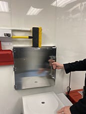 Wall-mount electropolished stainless steel pass-through chamber for pharmacology