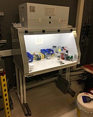 Plastic benchtop ductless fume hood for lithium battery development
