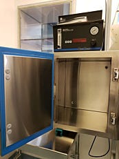 Airlock Series 600 Glovebox