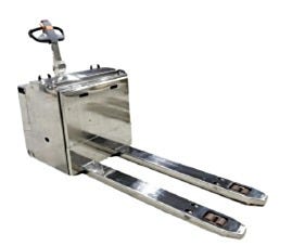 superlift's 8,000 lbs capacity pallet truck angled toward the right