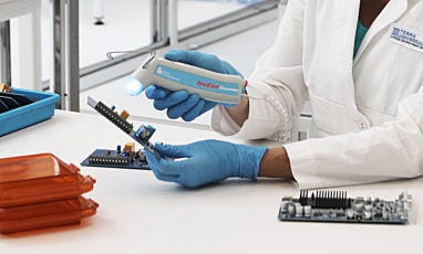 Cleanroom Ionizing Blow-Off Gun
