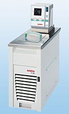 Refrigerated and Heating Baths and Circulators