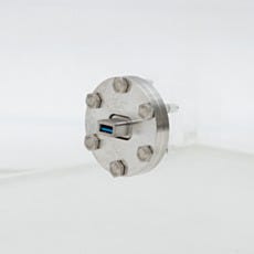 USB feedthrough mounted in acrylic vacuum chamber