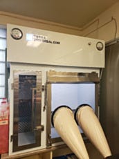 Polypropylene glovebox isolator, iso 5 class 100 for usp 797 sterile compounding