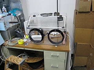 Portable acrylic glovebox to test H2O samples for atmospheric research