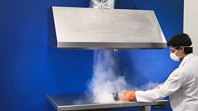 Wall-mounted 304 stainless steeel canopy fume hood for laboratory use