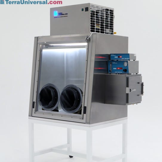 Refrigerated Glove Box with Insulation