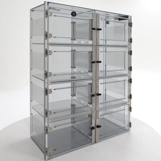 plastic nitrogen desiccator cabinet with 8 chambers