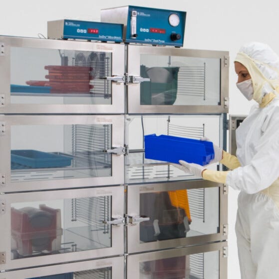 Smart nitrogen desiccator cabinet in acrylic with 10 chambers and automatic RH control