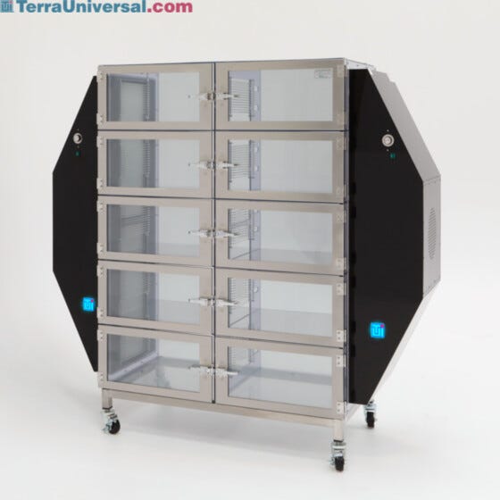 HEPA filtered curing and drying cabinet for contamination sensitive parts