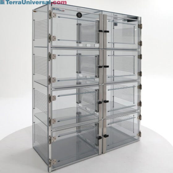 plastic nitrogen desiccator cabinet with 8 chambers