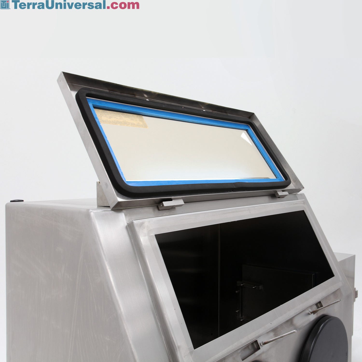 Glovebox; Negative Pressure Exhaust, 304 or 316 SS, 34" W x 24" D x 28