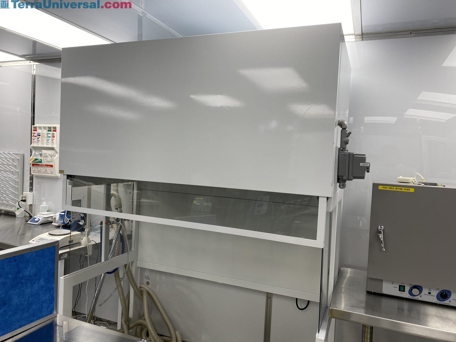 FloorMounted Exhaust Fume Hoods