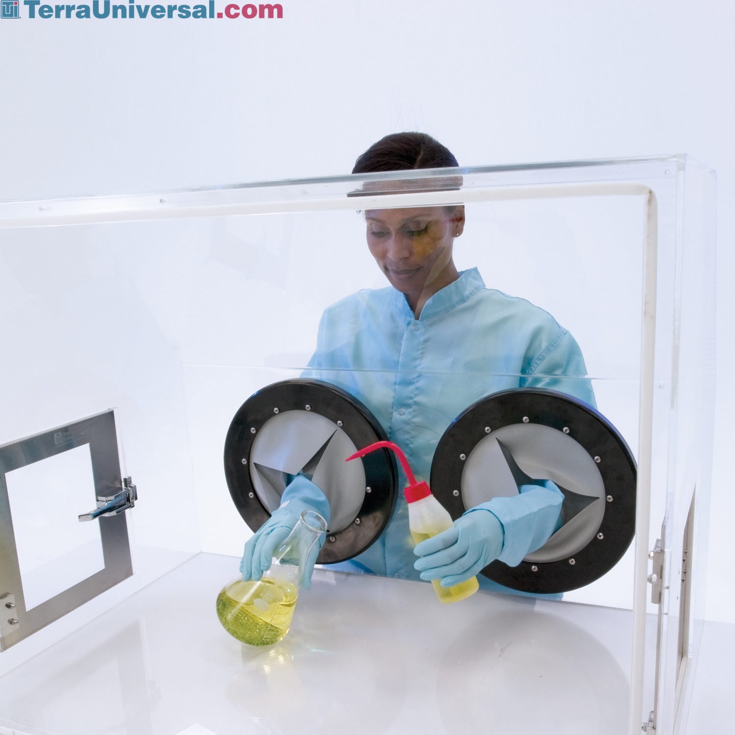 Refrigerated Glove Box with Insulation