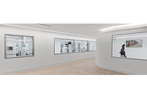 Advantages of Flush-Mounted Cleanroom Windows