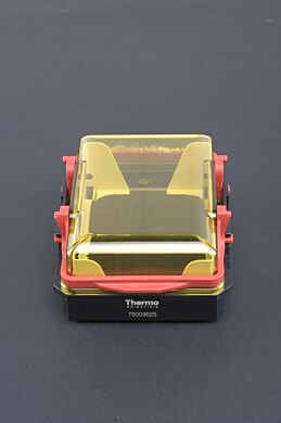 Made for use with the M-20 Microplate swinging bucket rotor | 1537-68 displayed