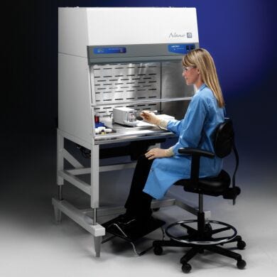 Patented rear baffle with zone perforation for horizontal laminar airflow; baffle slides downwards | 3644-56 displayed