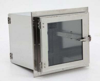 Simplifies contamination-free transfer of materials between classified spaces | 2636-03D-2 displayed