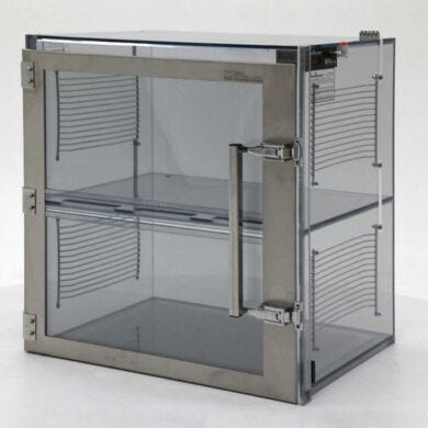 SDPVC double chamber SmartDesiccator features two chambers to a single door