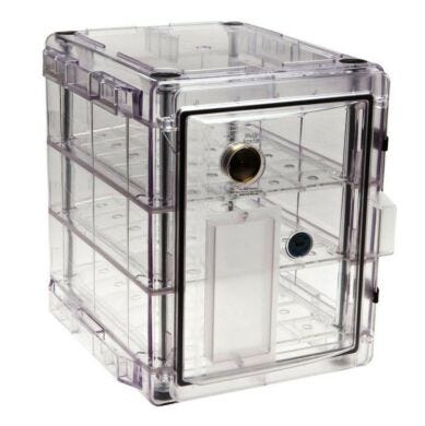 A Clear Copolyester Bel-Art Secador 3.0 Desiccator blocks 99% of UV light from penetrating the interior of the desiccator. | 1539-44 displayed