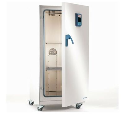400L Heratherm Advanced Protocol Oven by Thermo Scientific with mechanical convection features an adjustable fan and an operating at temperatures up to 250 °C  |  3700-95 displayed