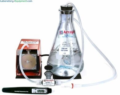 Allows humidification of the internal instrument chamber from ambient to 80% relative humidity  |  3031-15 displayed