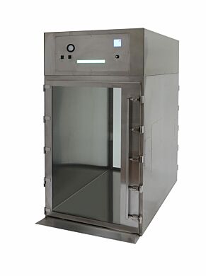 Vertical flow of HEPA-filtered air inside this Smart Pass-Through washes away surface particles to protect parts and minimize cross-contamination  |  6705-68 displayed