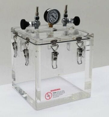 Shown with optional vacuum gauge and metering valves. | 5235-02B displayed