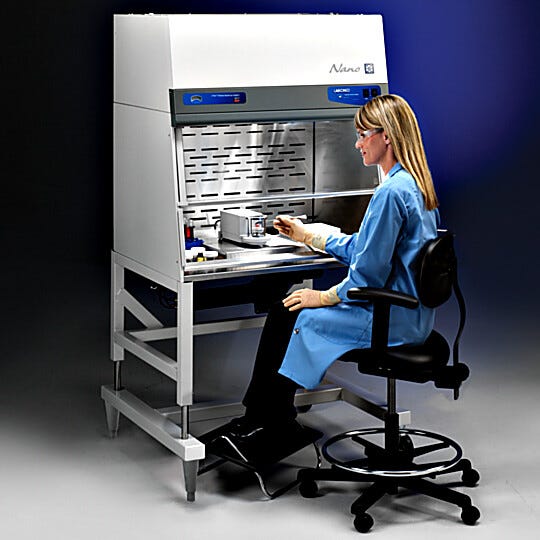Patented rear baffle with zone perforation for horizontal laminar airflow; baffle slides downwards | 3644-56 displayed