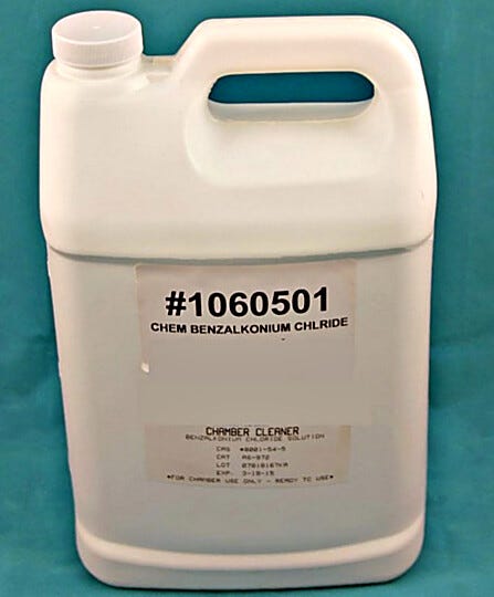 Benzalkonium Chloride Chamber Cleaner | 3901-21 displayed