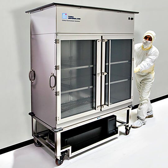 PureFlow Laminar Transport Cart system provides an uninterrupted vertical laminar flow of HEPA-filtered air in the storage area | 1529-68 displayed