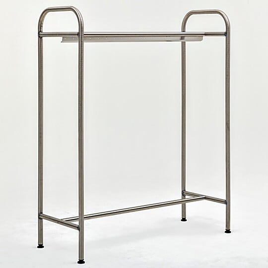 Simple, hygienic, sturdy design for hanging garments | 9602-68A-CE displayed