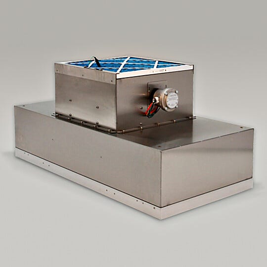 Explosion-proof RSR FFU allows filter access from inside the cleanroom enclosure. (6601-24A-URE model shown) | 6601-22A-URE displayed