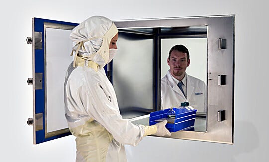 ISO 4 BioSafe® Pass-Throughs use a seamless, lipless design with radius corners, autoclavable doors, and an isolated interlock for a cleaner interior | 2636-79C displayed