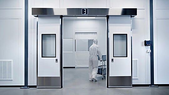 The Rite-Hite ISO-Clean® glider door helps shield against contamination, preserving sterile environments  |  1999-15 displayed