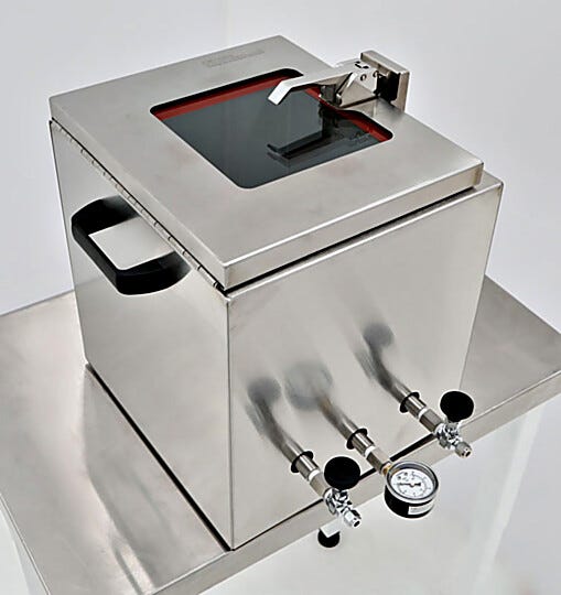 ISO-rated stainless steel vacuum chamber; double-wall 304 sheet metal design, tempered glass window, heat-resistant vacuum oven silicone gasket, 13"W x 14"D x 1  |  3404-00A displayed