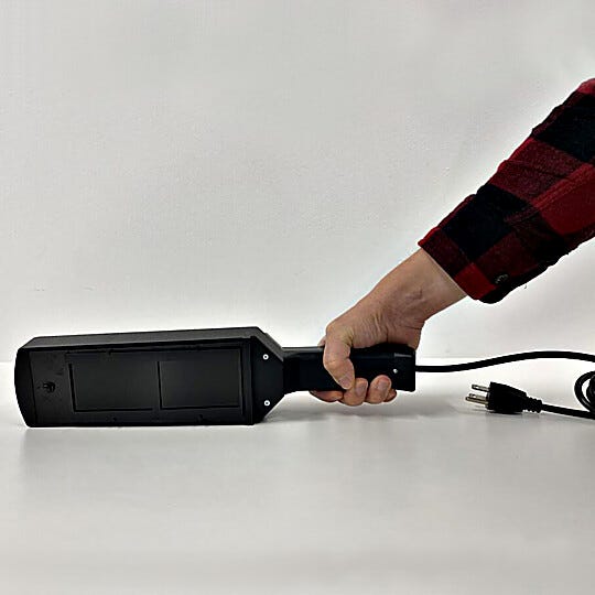 Lightweight ultraviolet lamp with an ergonomic handle in longwave, midrange, shortwave or a combination of longwave and shortwave models