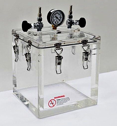Shown with optional vacuum gauge and metering valves. | 5235-02B displayed
